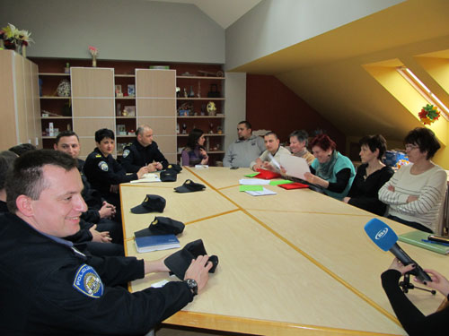 Radni sastanak gerontodomaćica Kluba Mariška i kontakt-policajaca
