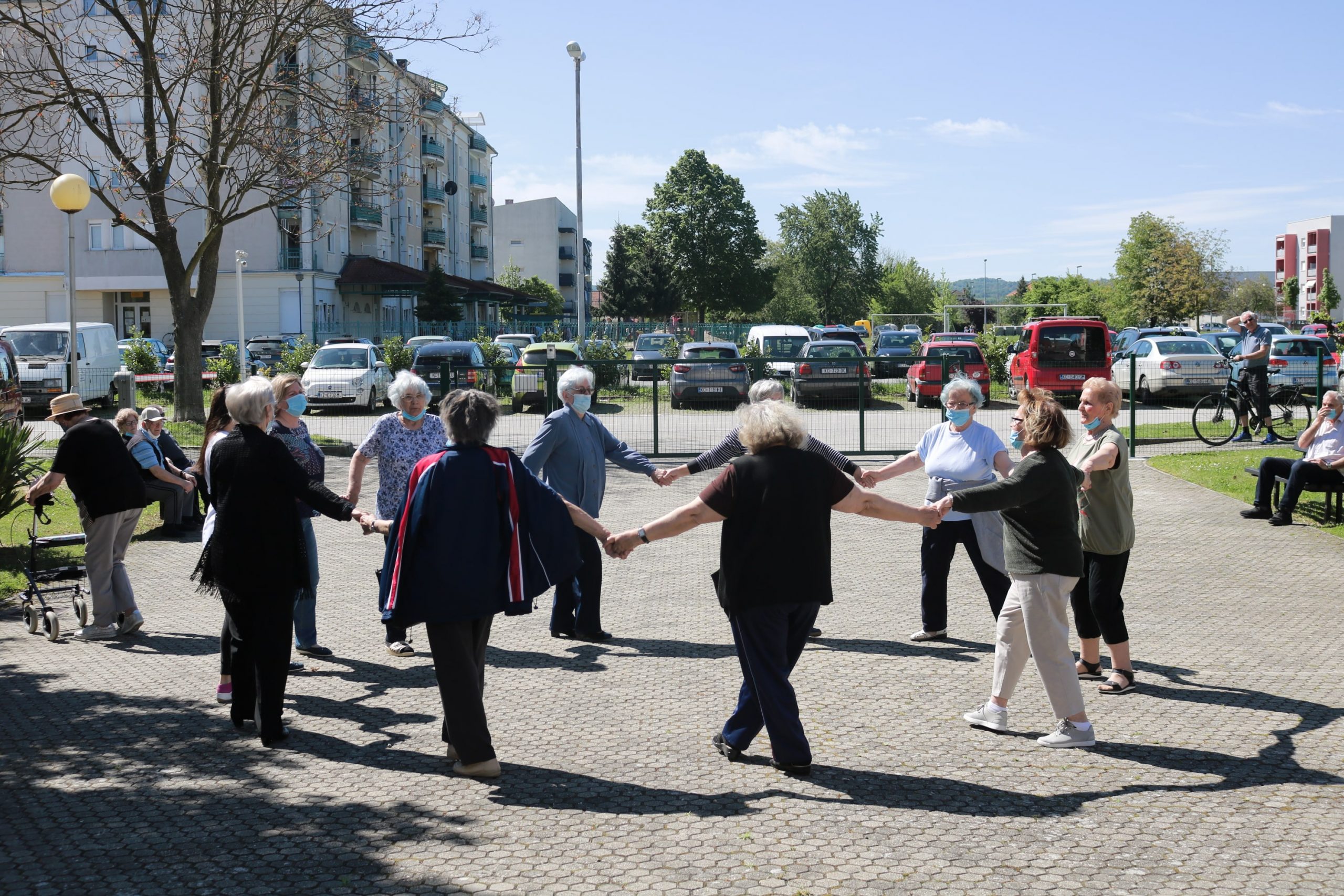 Proslava Majčina dana, Dana sestrinstva i Dana obitelji
