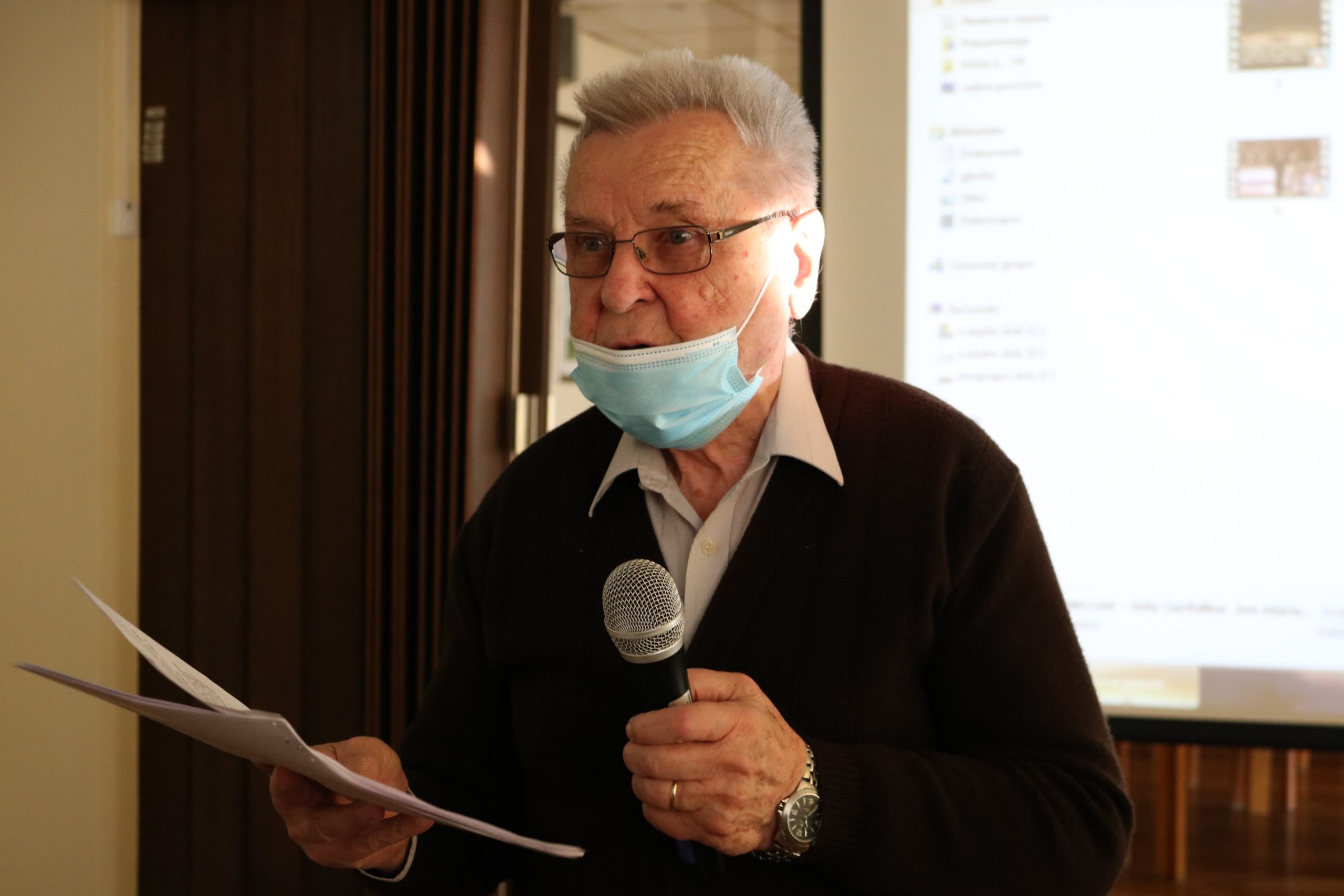 “Pjesmama ususret Božiću”